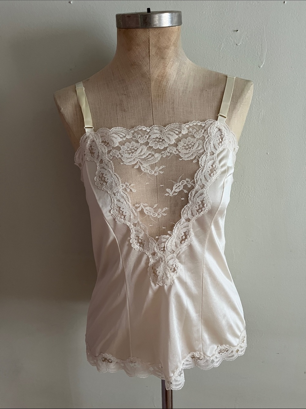 Vintage Lace-Trim Satin Camisole Tank Top - Cream